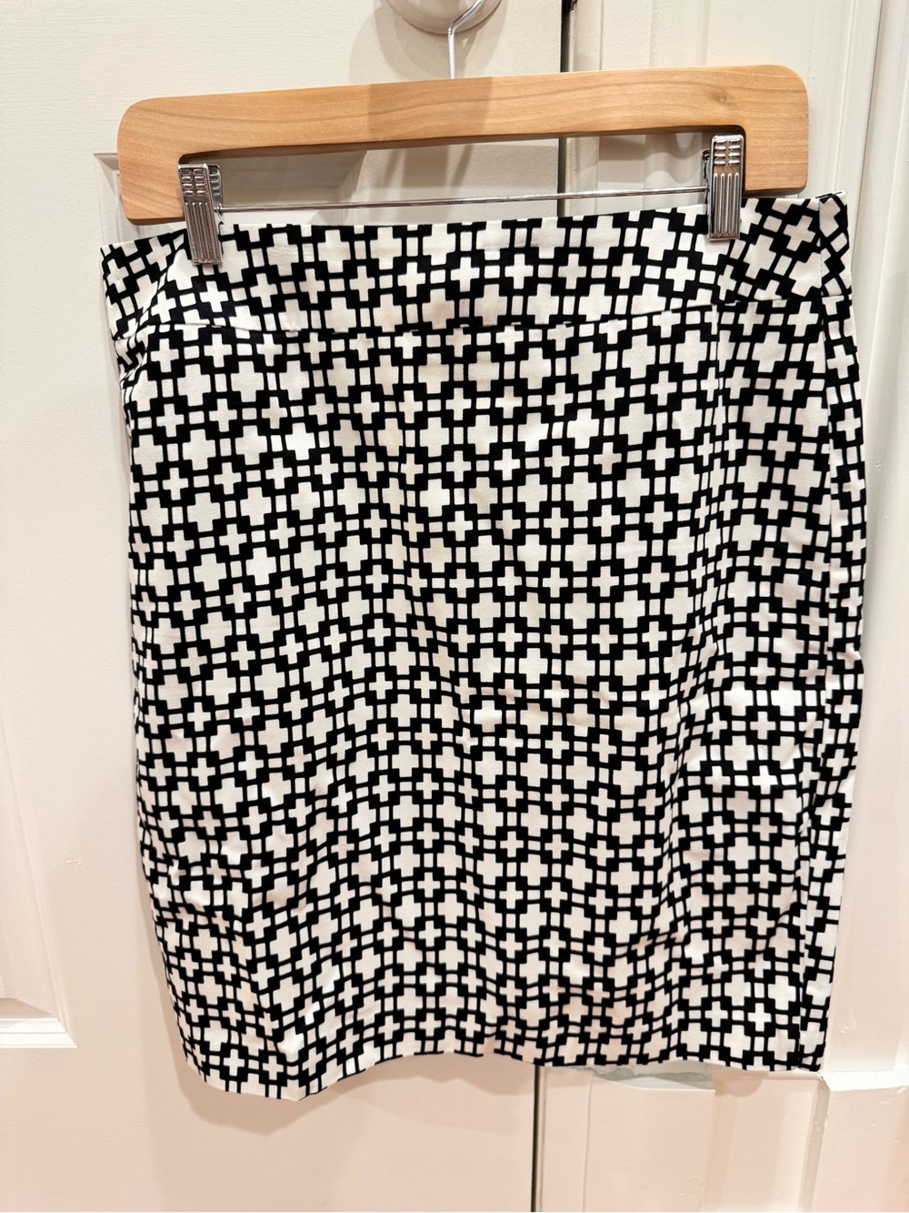 Cynthia Rowley Black & White Cross-Pattern Pencil Skirt Sz. 8 Business